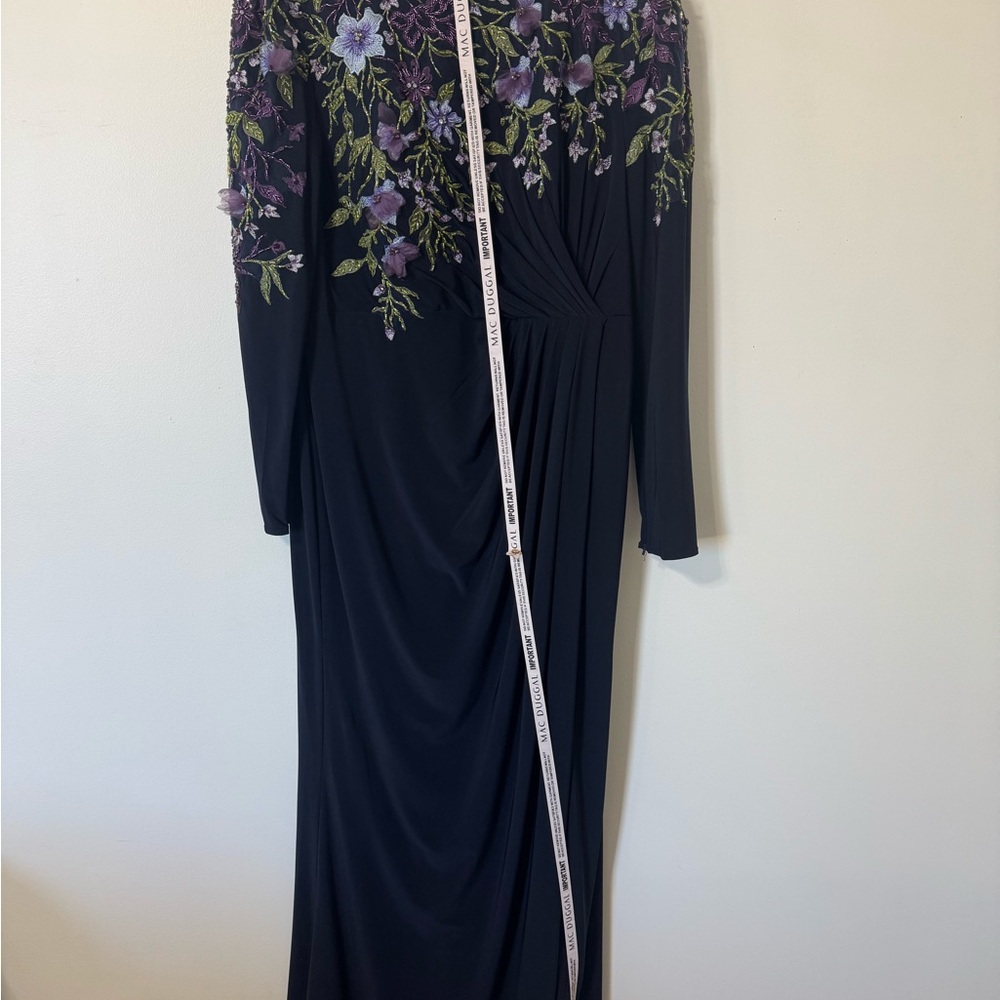Mac Duggal Women's Embellished Long Sleeve Fitted Jersey Gown - Picture 2 of 7